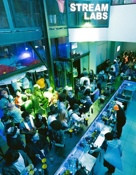 Login House