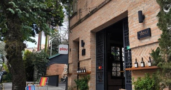 Plou Vinhos