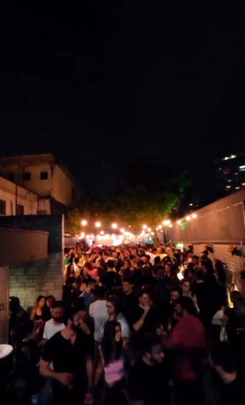 Praça Do Meio