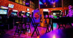 Round 2 Arcade Bar - Foto 1