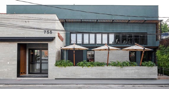 Standard Rock 'N Beer Pub